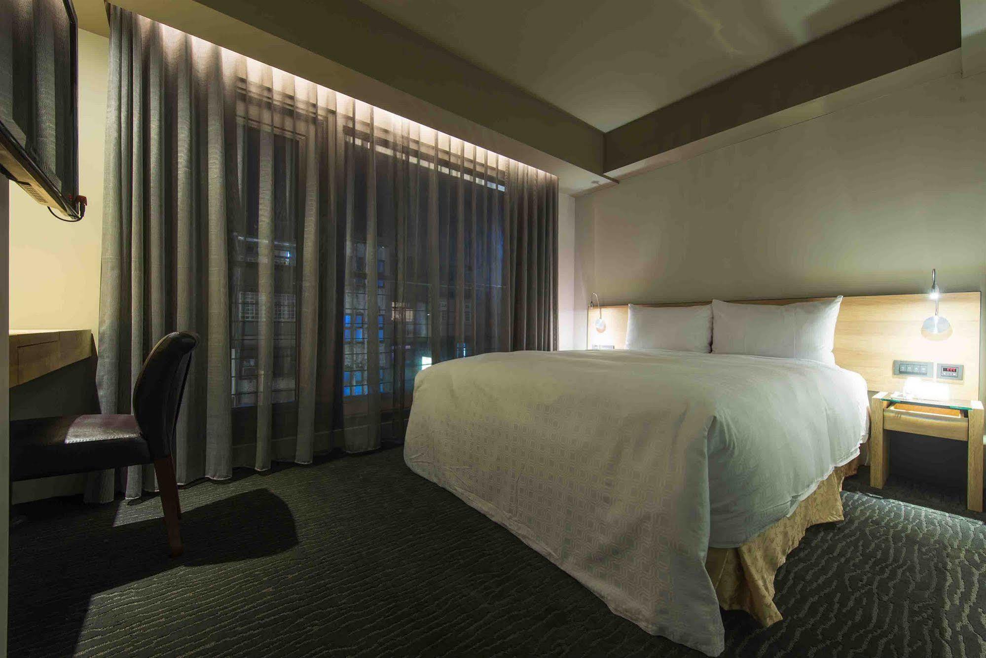 Simple + Hotel Tajpej Kültér fotó